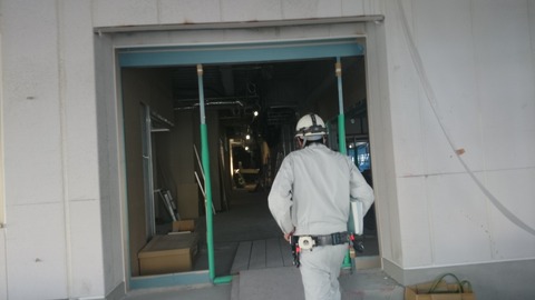 正面玄関2