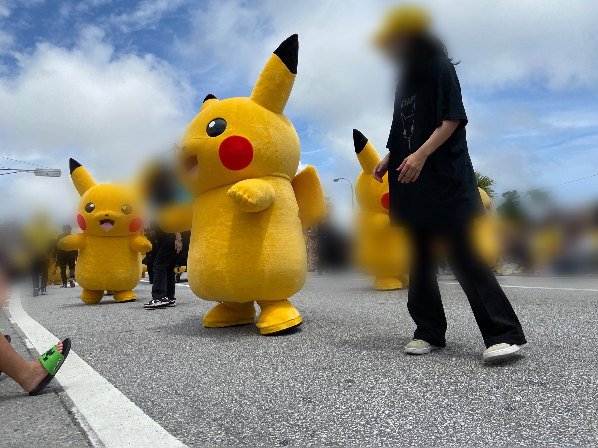 ピカチュウ大量発生チュウ ピカチュウパレードin北谷22 美ら浜つーしん 沖縄県北谷町の地域情報サイト
