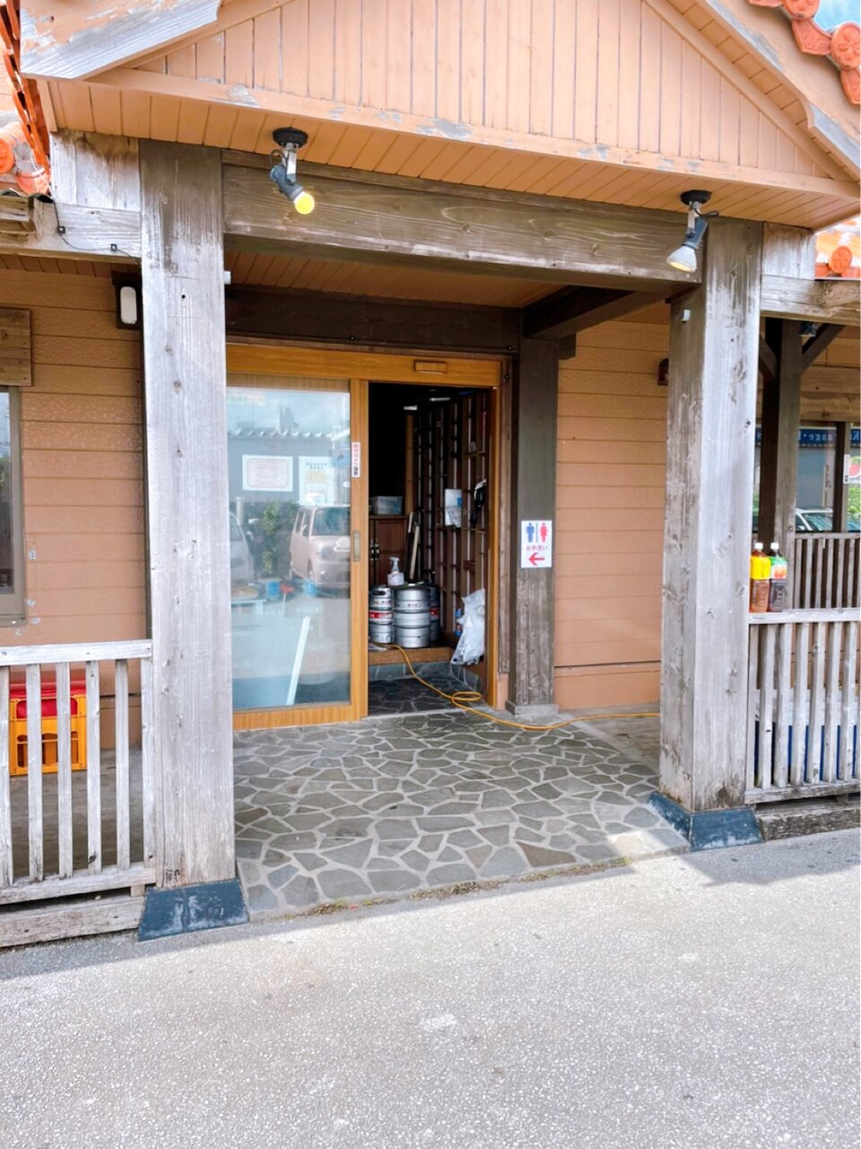 北谷町北前にある 炭火焼 居酒屋 炎やこら 屋 さんが閉店 地元の方から観光客まで愛された居酒屋さん 美ら浜つーしん 沖縄県北谷町の地域情報サイト