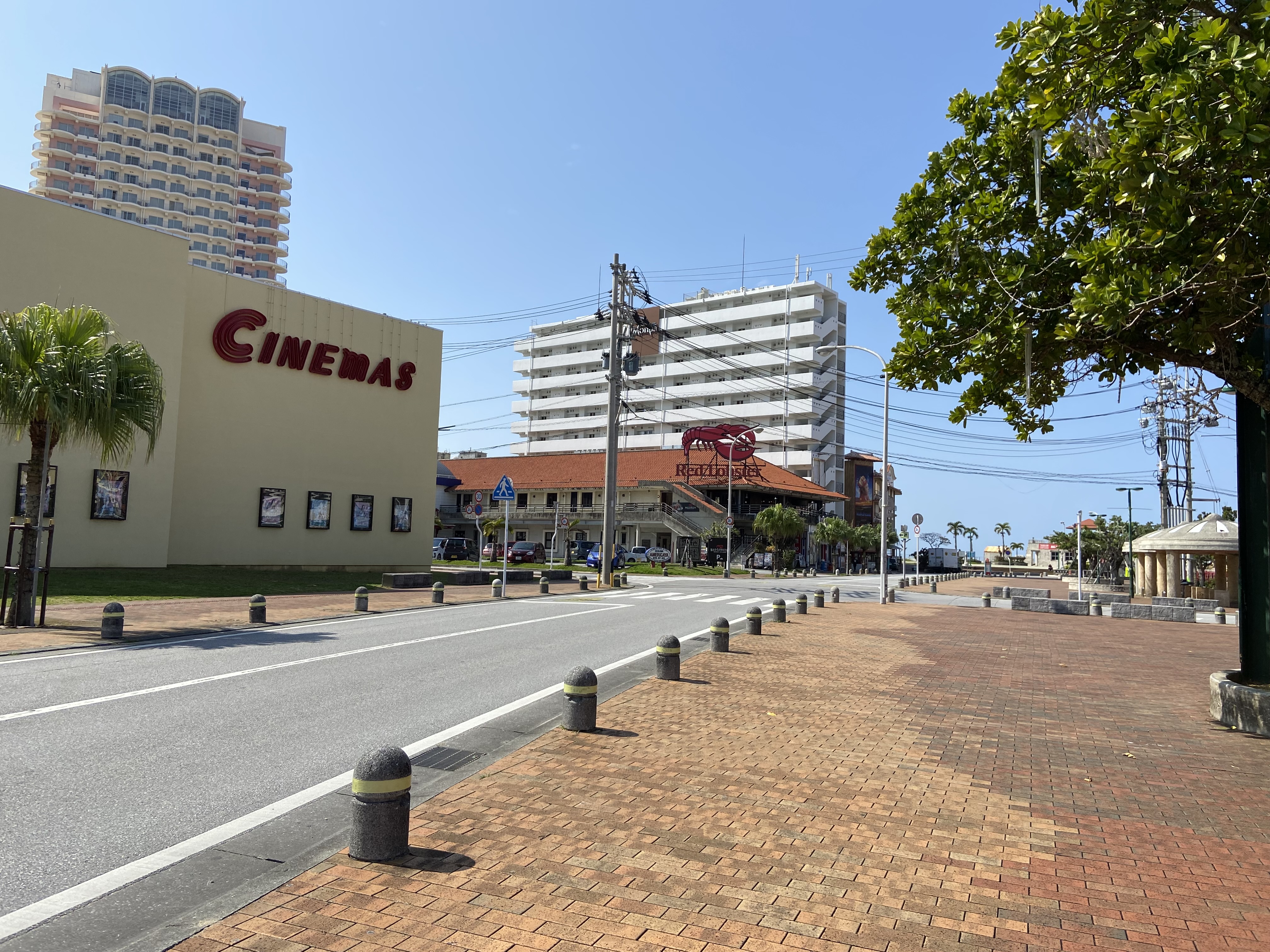 その 北谷町美浜 そらとぶピカチュウプロジェクト でアメリカンビレッジ内 Pokegenic に行ってきました 美ら浜つーしん 沖縄県北谷町の地域情報サイト