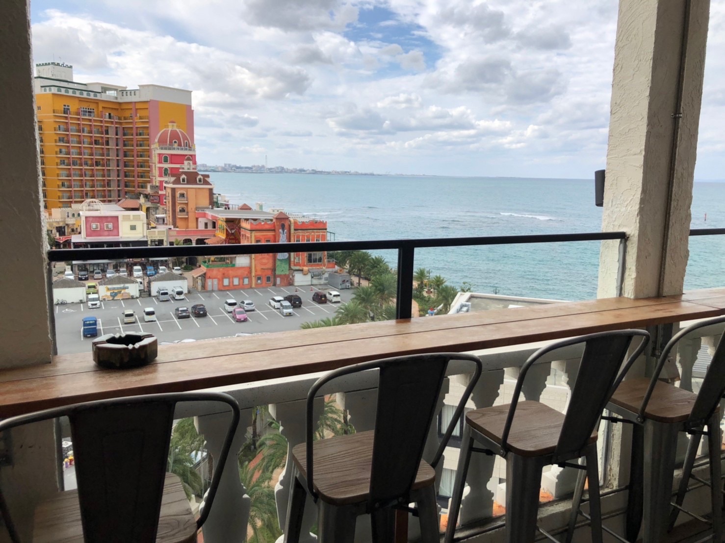 北谷町アメリカンビレッジ内カフェ Cafe San Francisco でティータイム 美ら浜つーしん 沖縄県北谷町の地域情報サイト