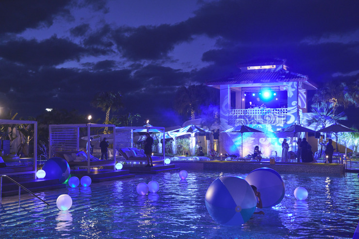 night pool-002