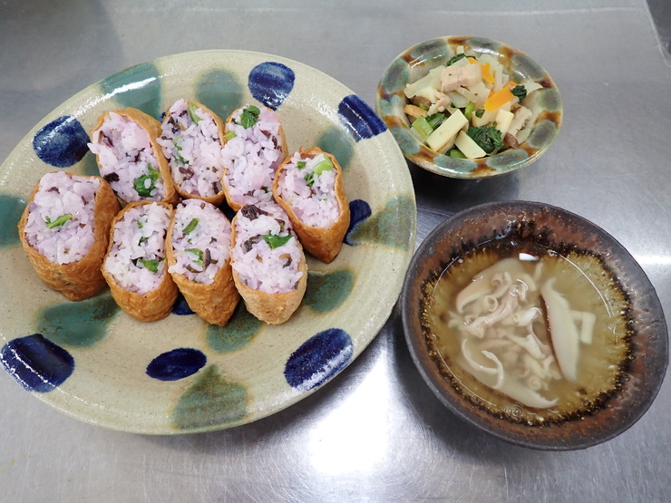 野菜稲荷、ヌンクゥ小、中身汁