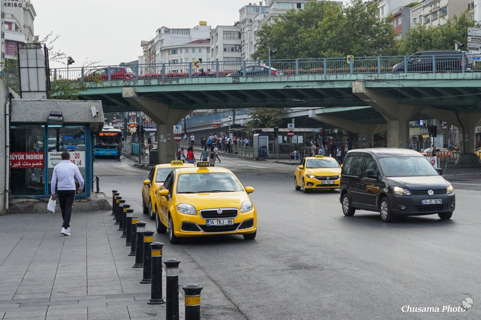 中東とカフカースの旅 トルコ車と軍事博物館 ゆく車 くる車 中東とカフカースの旅 トルコ車と軍事博物館 ゆく車 くる車