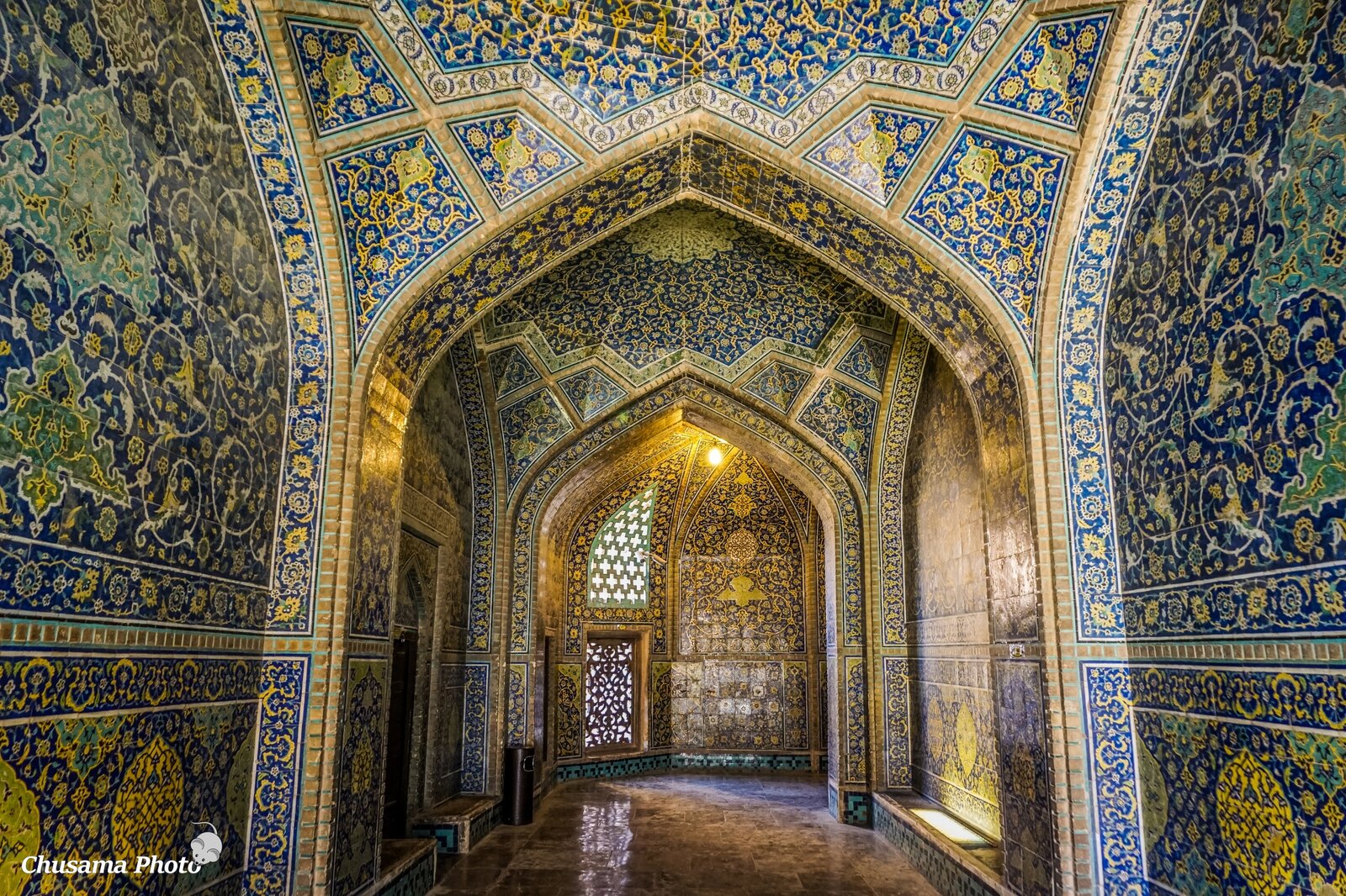 イラン ゆく車 くる車