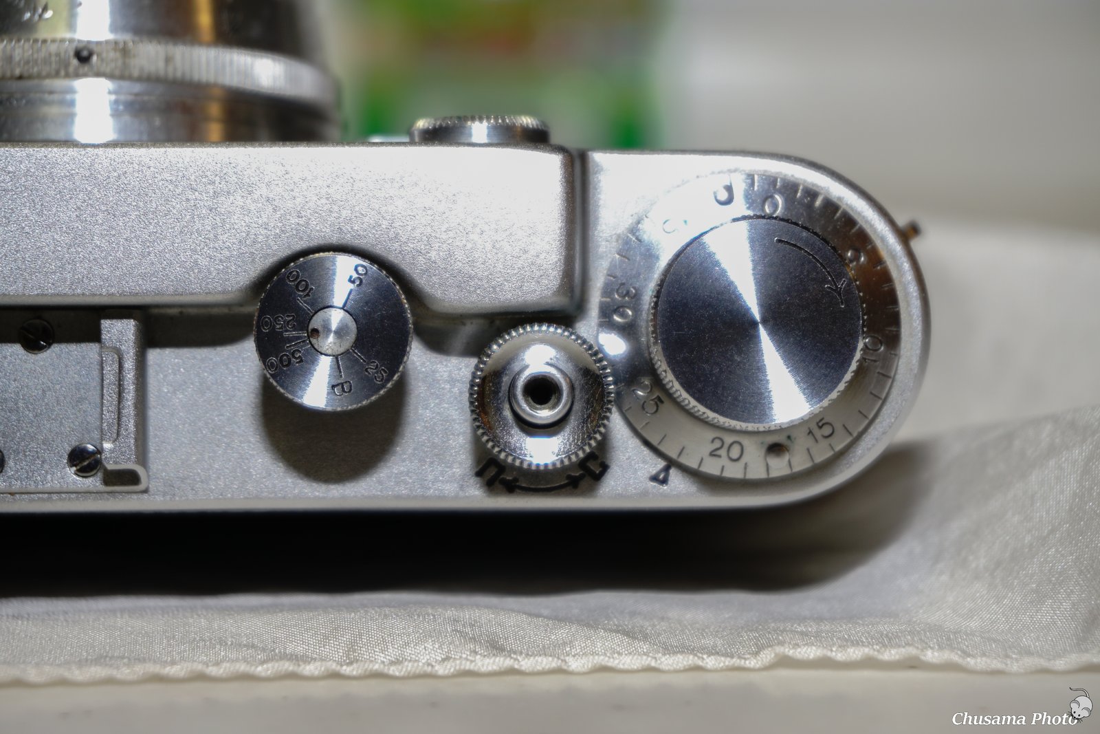 底なしカメラ沼】FED-2b (外観編) : ゆく車/くる車