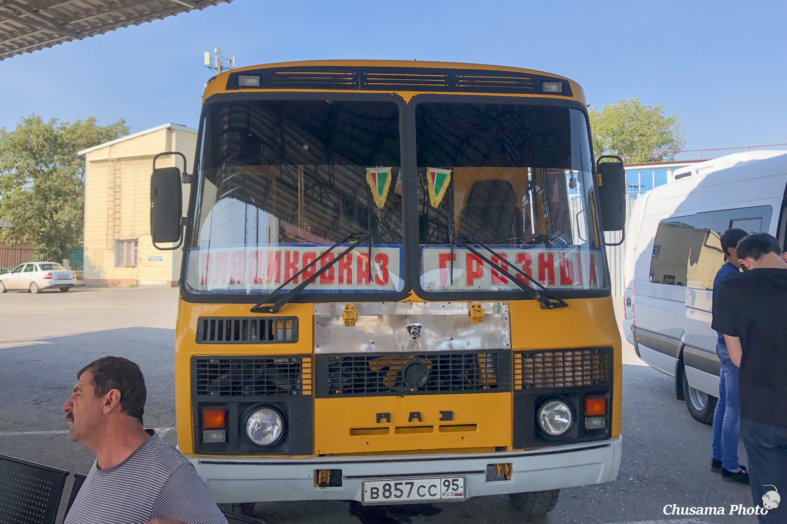 中東とカフカースの旅 ウラジカフカスの休日 Part 1 ゆく車 くる車