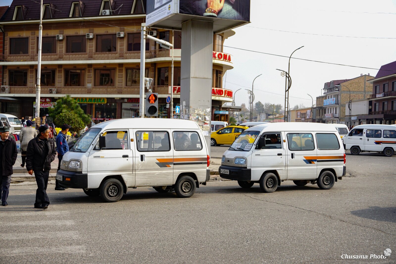 ゆく車/くる車      【シルクロードの旅】アンディジャンのバザールを歩く    コメント