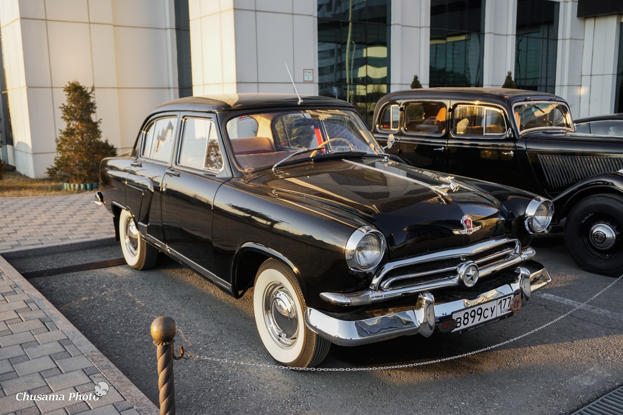 ソ連車 ゆく車 くる車