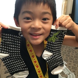 OJICOの恐竜ソックス