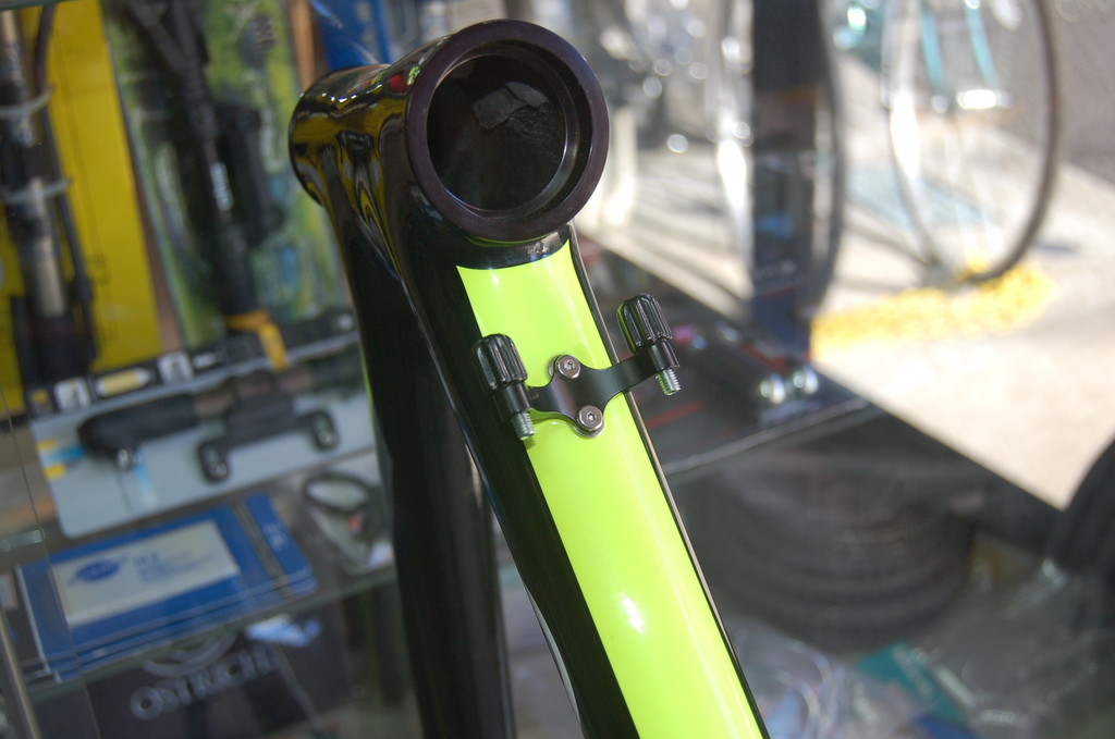 カーボンフレームの加工 自転車屋 中嶋