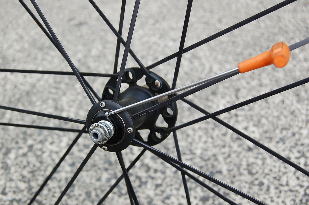EURUS スポーク折れ 修理 : 自転車屋 中嶋