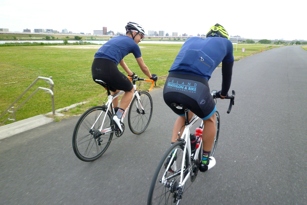 自転車 レーサー パンツ 履き 方