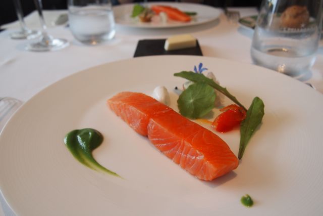 $月に一度の世界スパ＆ホテル巡り　