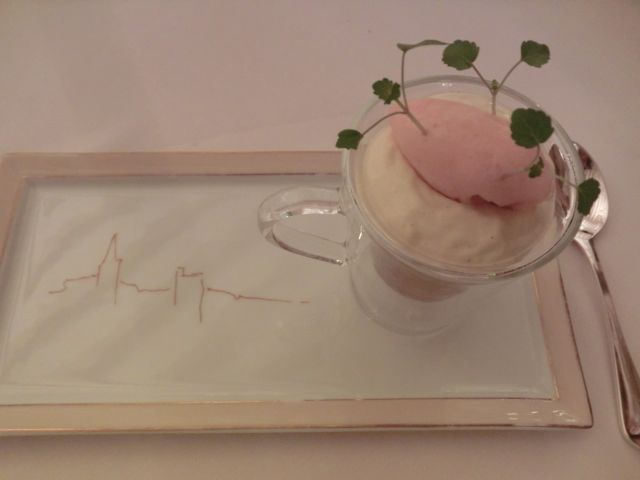 $月に一度の世界スパ&ホテル巡り