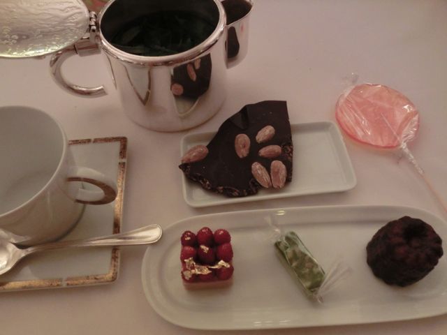 $月に一度の世界スパ&ホテル巡り