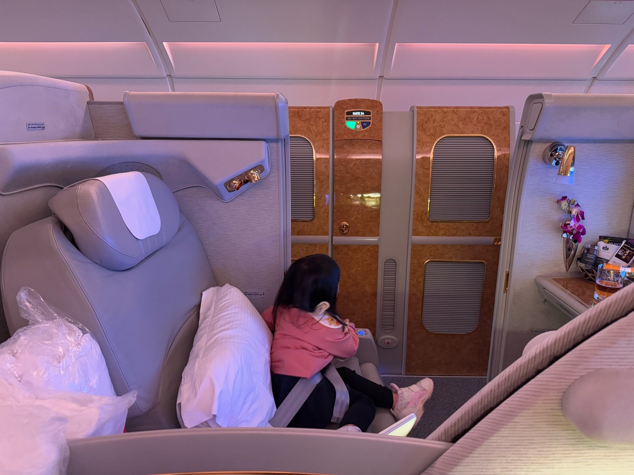 エミレーツ航空 ファーストクラスラウンジ ドバイ国際空港