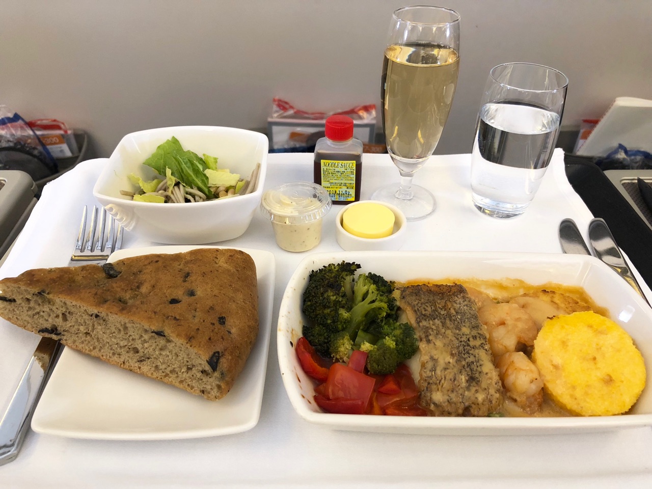 キャセイパシフィック航空 ビジネスクラス 機内食 台北ー成田 Ciel オフィシャルブログ 月に一度の世界スパ ホテル巡り Powered By ライブドアブログ