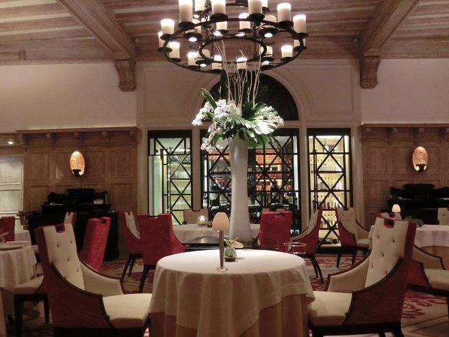 $月に一度の世界スパ&ホテル巡り