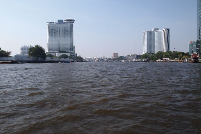 $月に一度の世界スパ＆ホテル巡り　