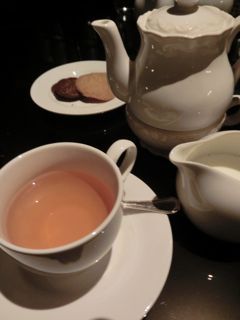 $月に一度の世界スパ&ホテル巡り