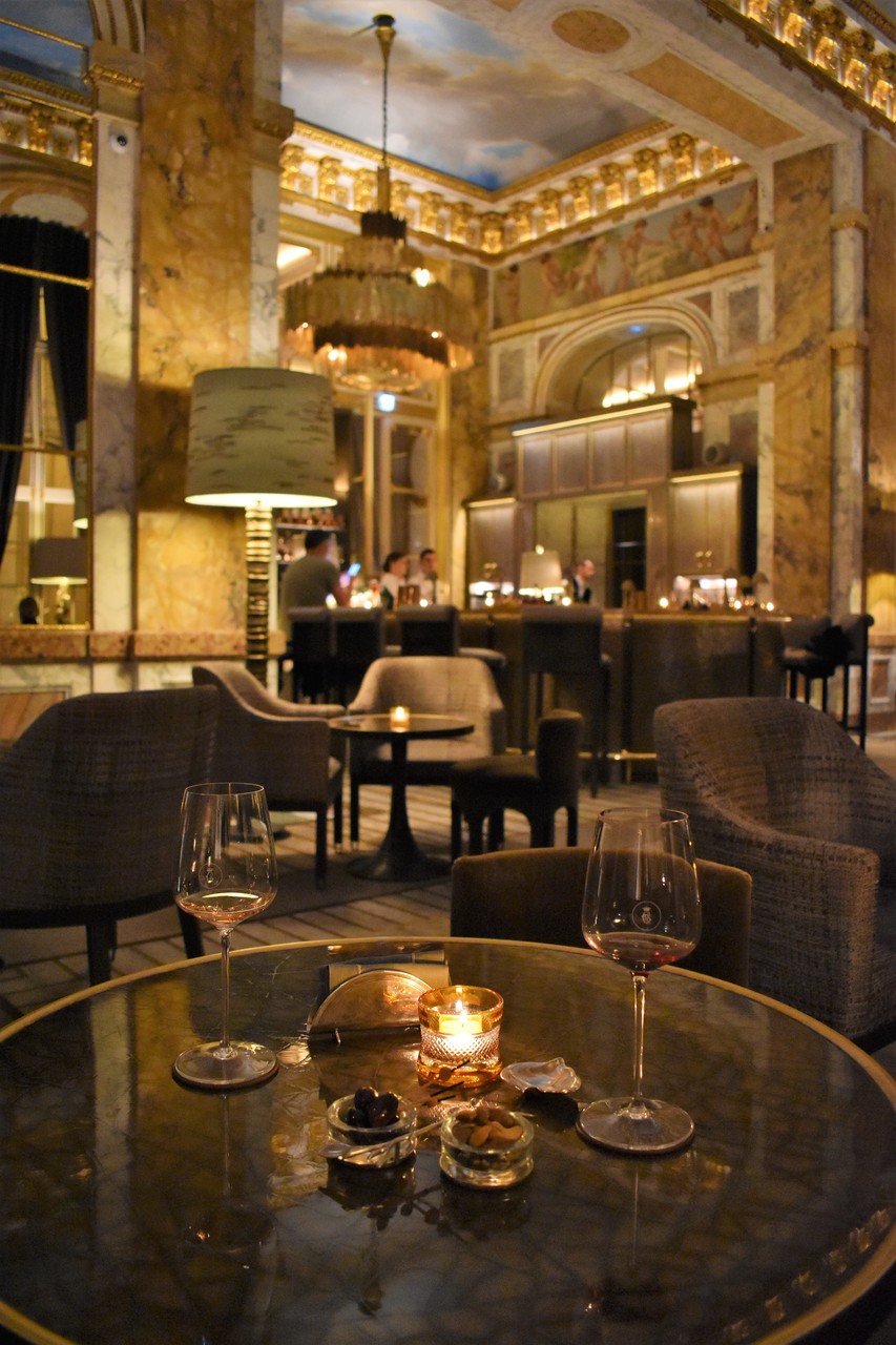 セカンドハネムーン クリヨン パリ ルームサービスのハンバーガー Ciel オフィシャルブログ 月に一度の世界スパ ホテル巡り Powered By ライブドアブログ