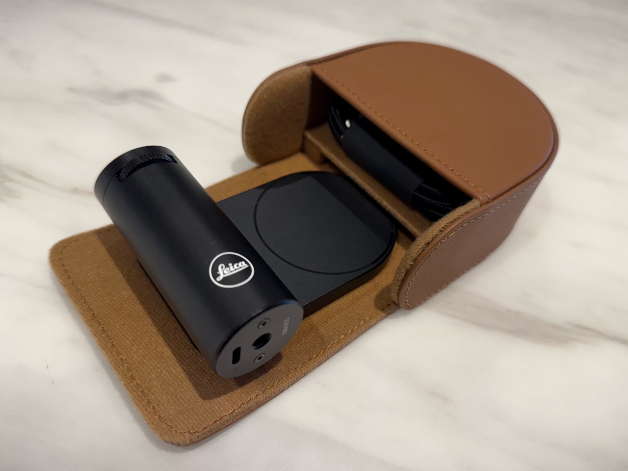 未使用　ライカ Leica [Leica LUXグリップ] レザーケース セット ライカ LUX グリップ（Leica）のレザーケース : Ciel オフィシャル