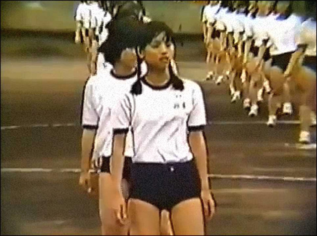 清純派お嬢様処女っ子女子高生体育祭の濃紺ブルマー姿 : ちょっとエッチなブログ