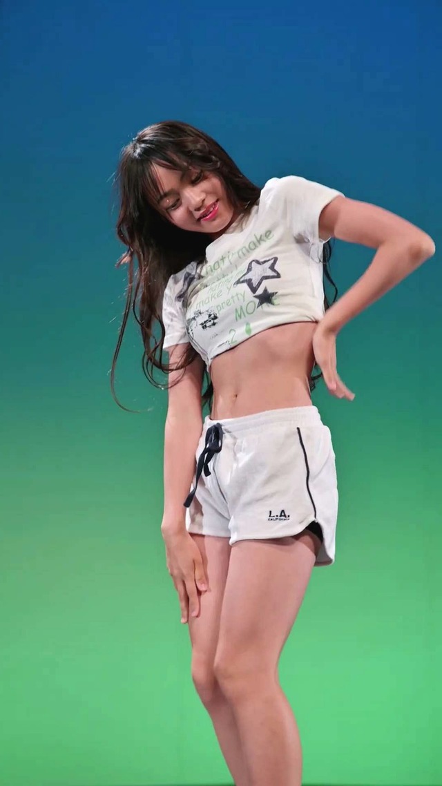 13歳中学1年生ＪＣ１アイゲキ地下アイドル星瑠菜おへそふとももパンチラ (34)