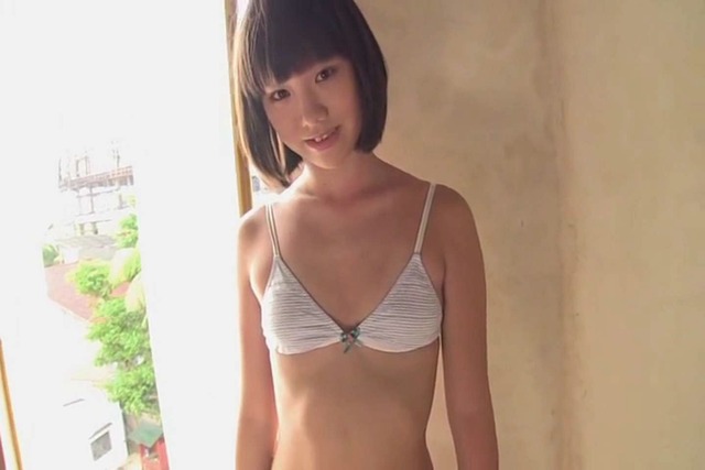 佐々木みゆう 「みゆうの課外授業4」１５歳中学３年生マイクロビキニ水着半裸セミヌード  (154)