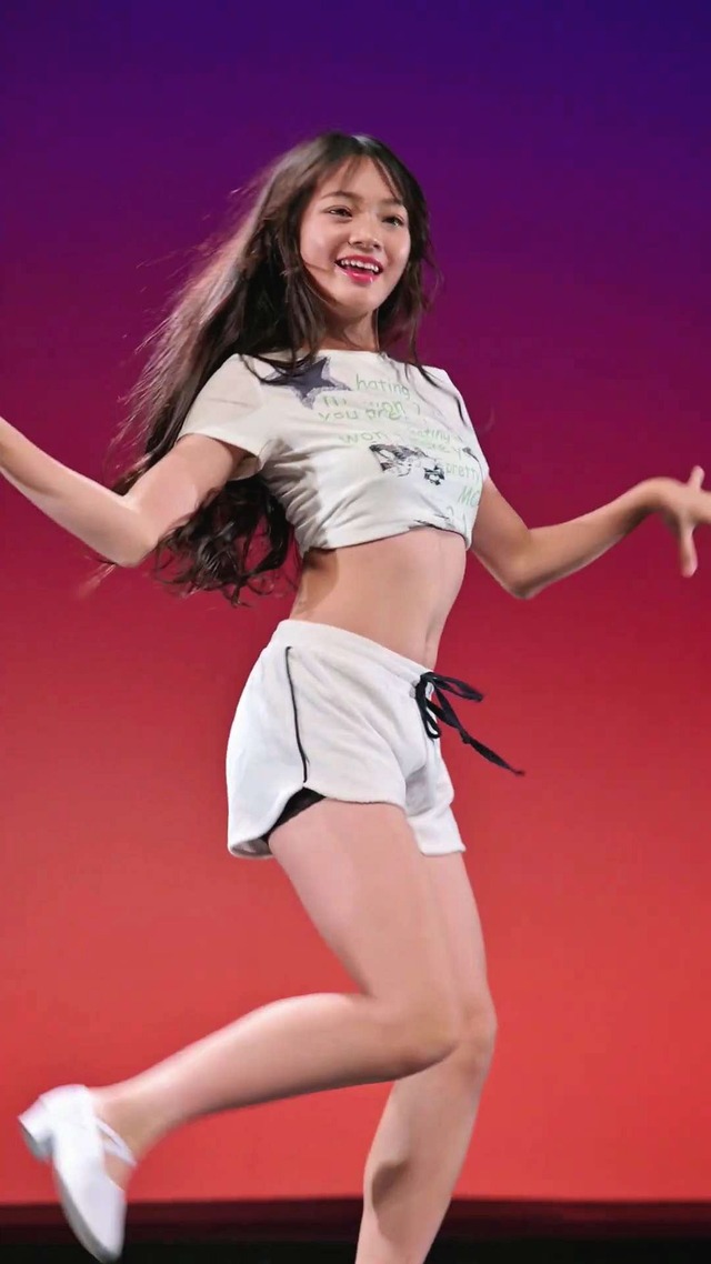 13歳中学1年生ＪＣ１アイゲキ地下アイドル星瑠菜おへそふとももパンチラ (57)