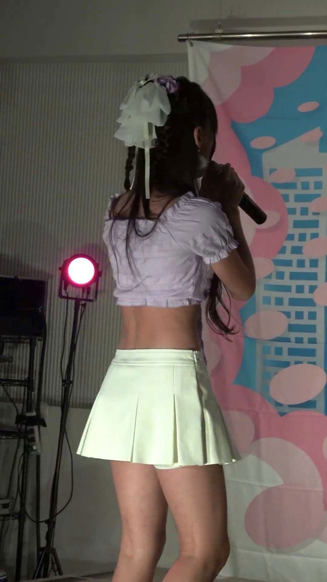 12歳小学校6年生JS6アイゲキ地下アイドル星瑠菜おへそふともも超ミニスカートパンチラ (4)