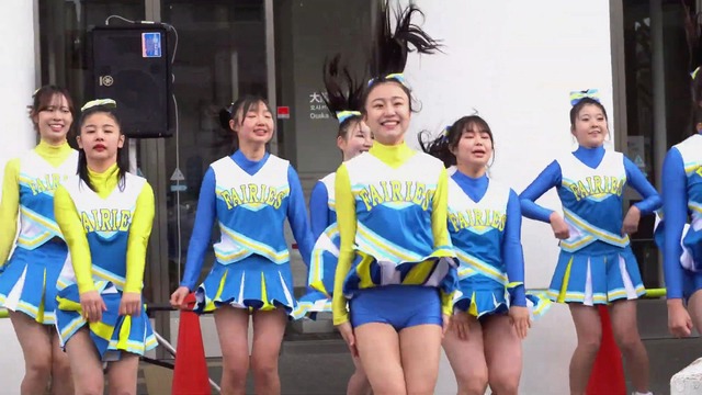 清純女子高生ＪＫチアガールチアリーダーミニスカーパンチラパンツ丸見え (142)