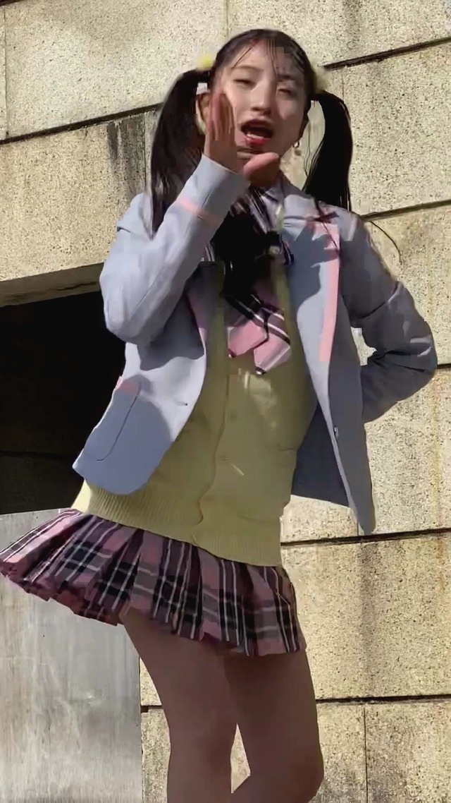地下アイドルスプラウト学園女子高校生ＪＫ制服チェックミニスカートパンチラ (30)