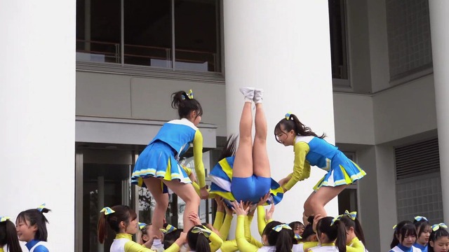 清純女子高生ＪＫチアガールチアリーダーミニスカーパンチラパンツ丸見え (6)