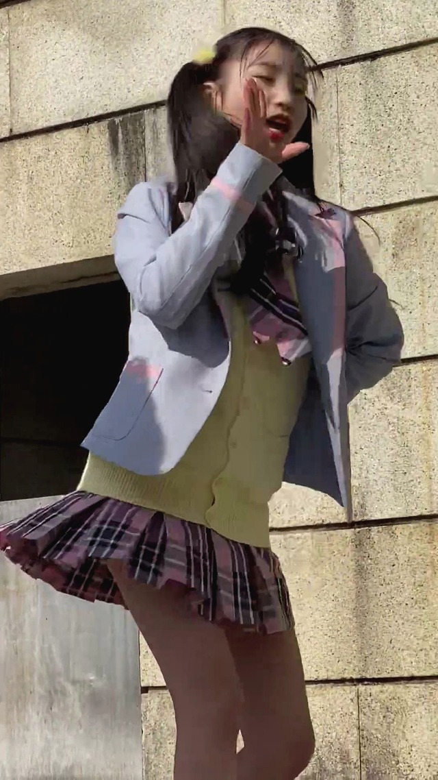地下アイドルスプラウト学園女子高校生ＪＫ制服チェックミニスカートパンチラ (28)
