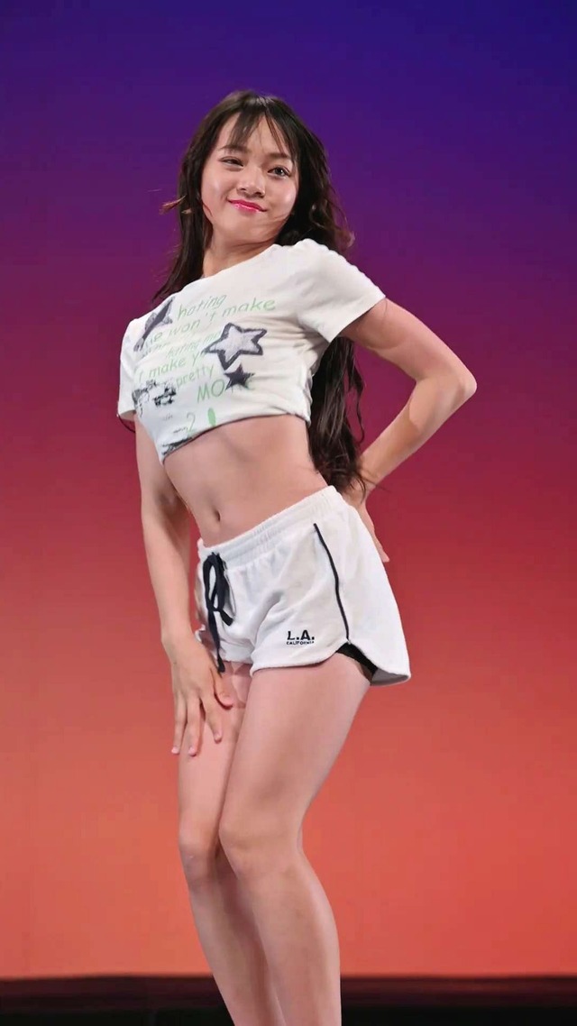 13歳中学1年生ＪＣ１アイゲキ地下アイドル星瑠菜おへそふとももパンチラ (55)