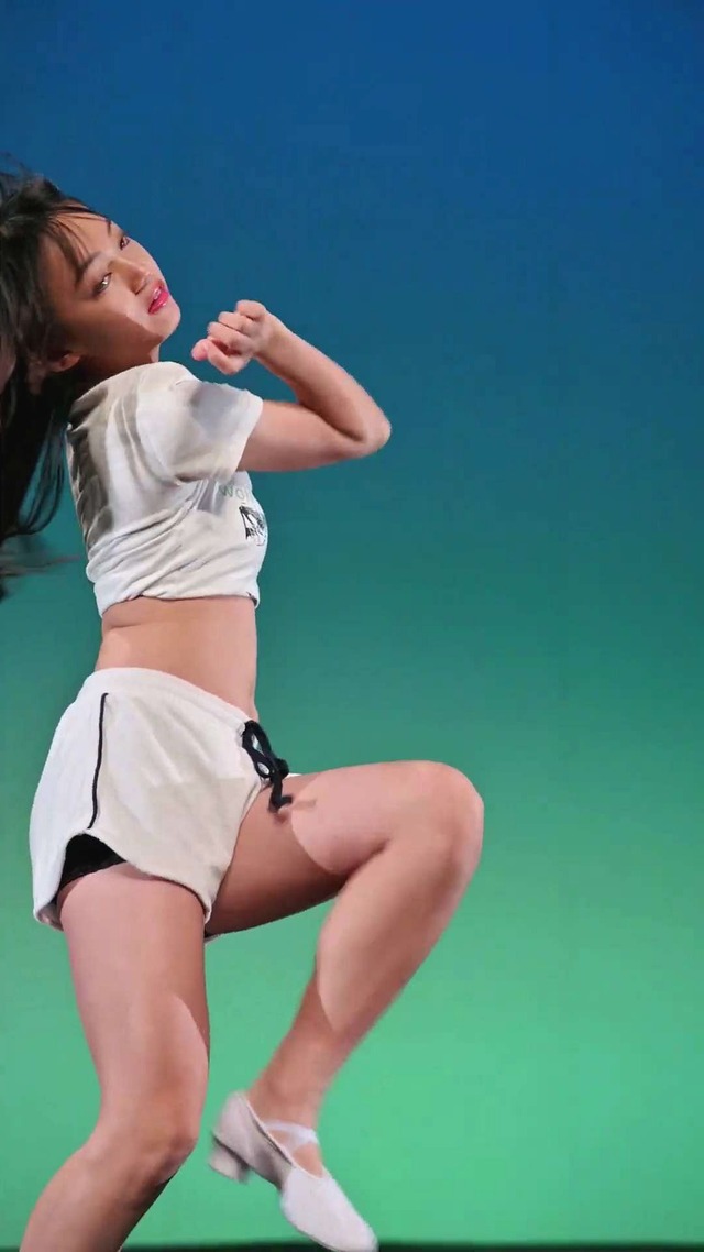 13歳中学1年生ＪＣ１アイゲキ地下アイドル星瑠菜おへそふとももパンチラ (10)