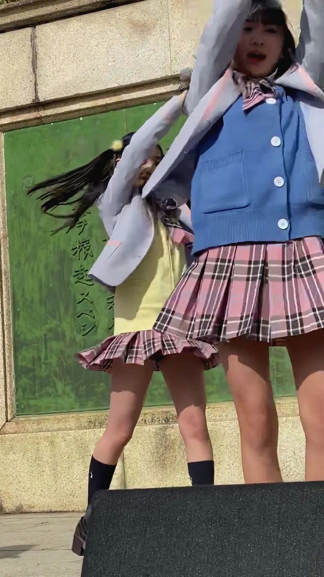 地下アイドルスプラウト学園女子高校生ＪＫ制服チェックミニスカートパンチラ (46)