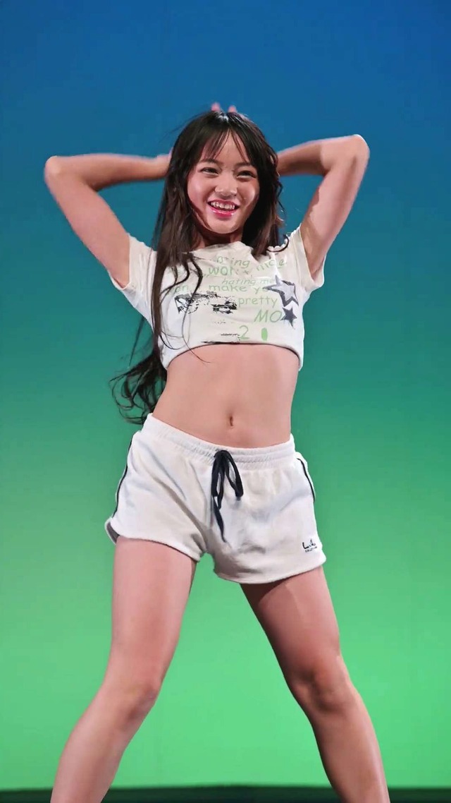 13歳中学1年生ＪＣ１アイゲキ地下アイドル星瑠菜おへそふとももパンチラ (42)