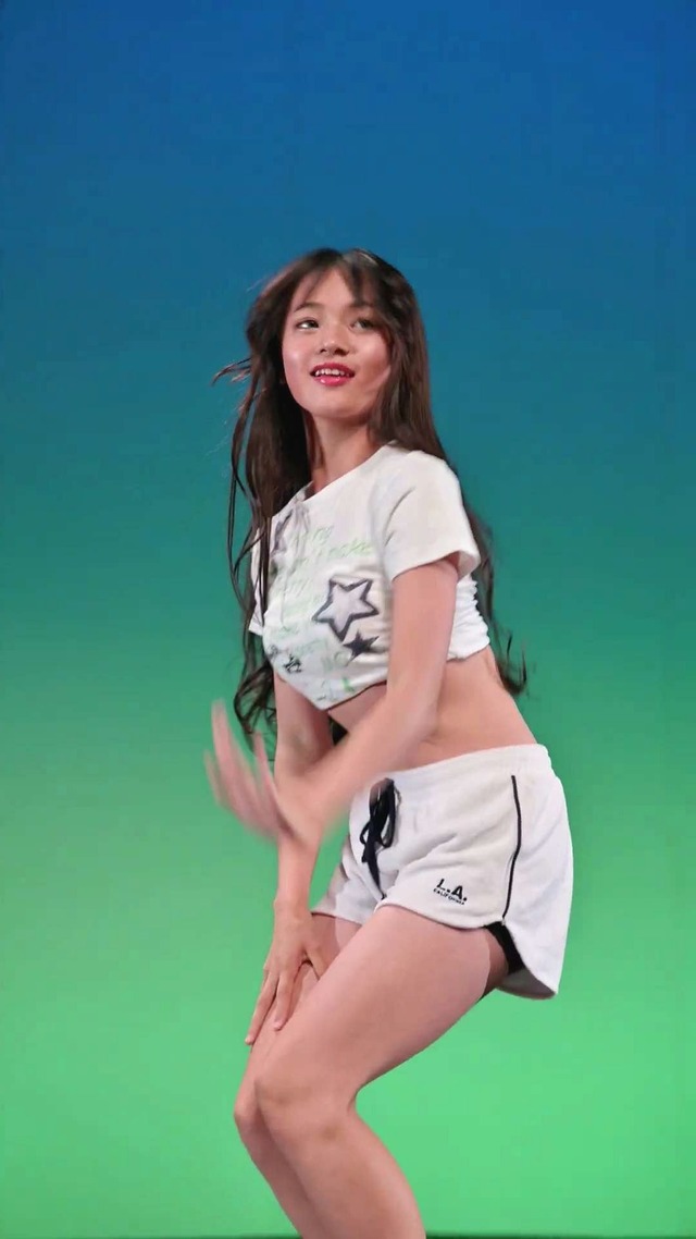 13歳中学1年生ＪＣ１アイゲキ地下アイドル星瑠菜おへそふとももパンチラ (35)