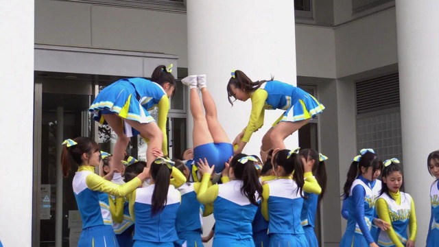 清純女子高生ＪＫチアガールチアリーダーミニスカーパンチラパンツ丸見え (23)