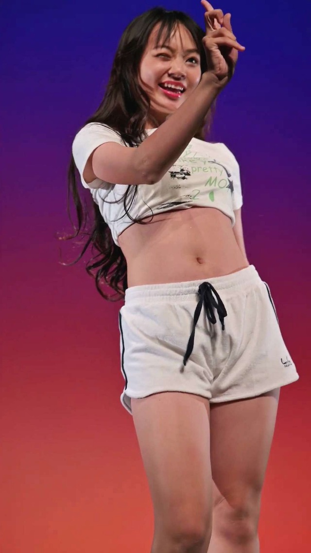 13歳中学1年生ＪＣ１アイゲキ地下アイドル星瑠菜おへそふとももパンチラ (79)