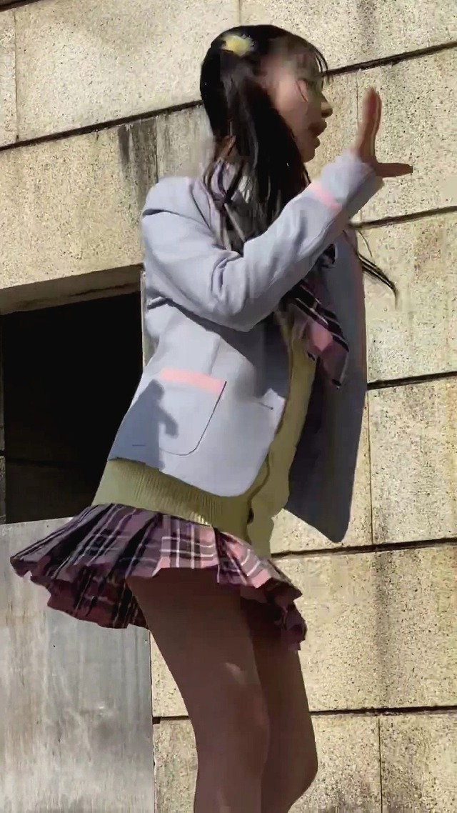 地下アイドルスプラウト学園女子高校生ＪＫ制服チェックミニスカートパンチラ (24)
