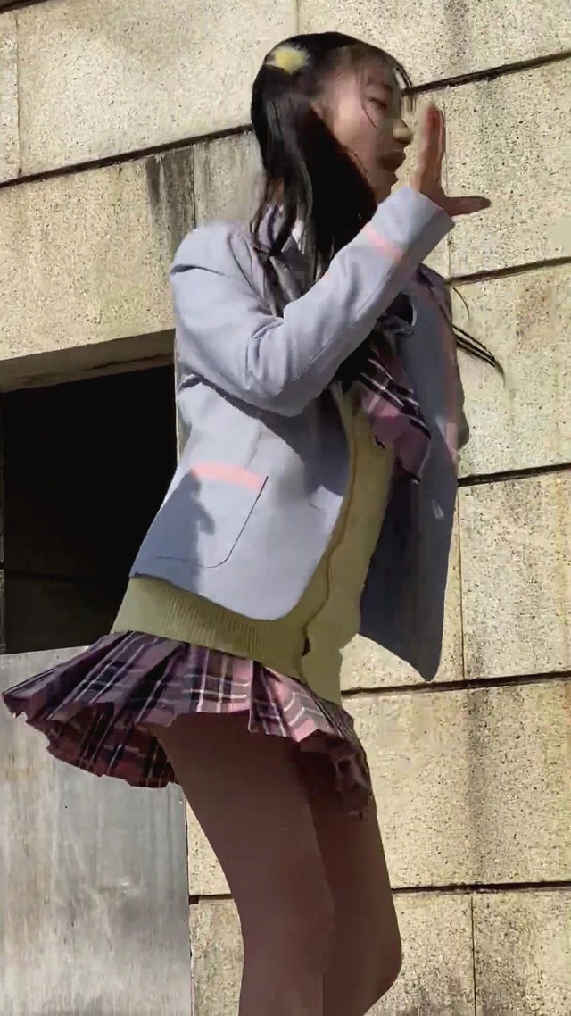 地下アイドルスプラウト学園女子高校生ＪＫ制服チェックミニスカートパンチラ (25)