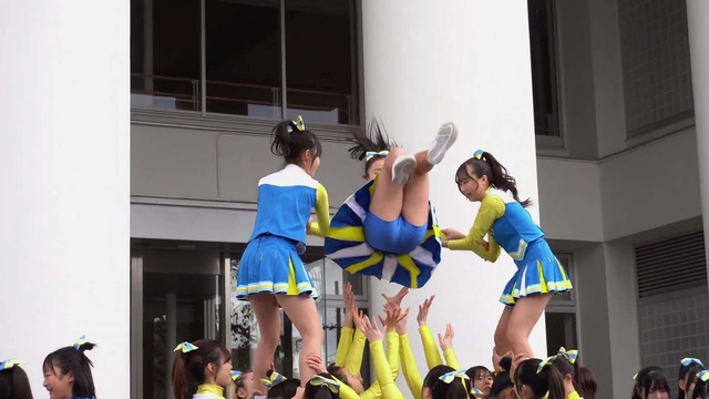 清純女子高生ＪＫチアガールチアリーダーミニスカーパンチラパンツ丸見え (5)