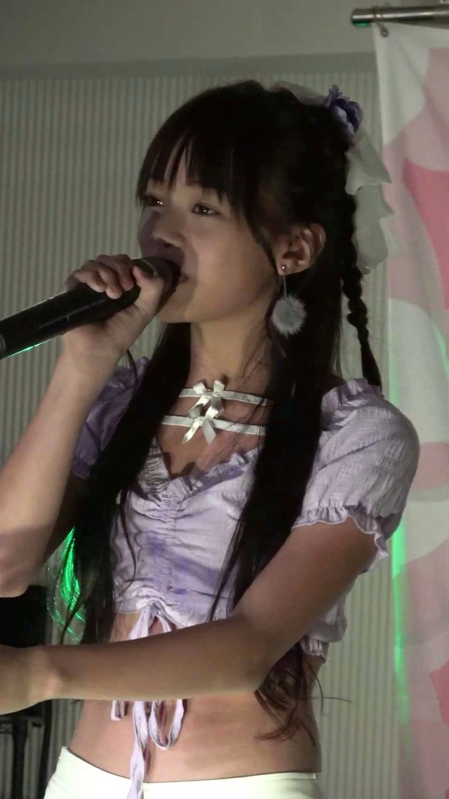 12歳小学校6年生JS6アイゲキ地下アイドル星瑠菜おへそふともも超ミニスカートパンチラ (29)