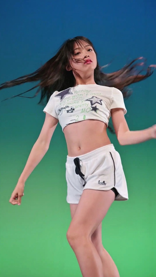 13歳中学1年生ＪＣ１アイゲキ地下アイドル星瑠菜おへそふとももパンチラ (19)