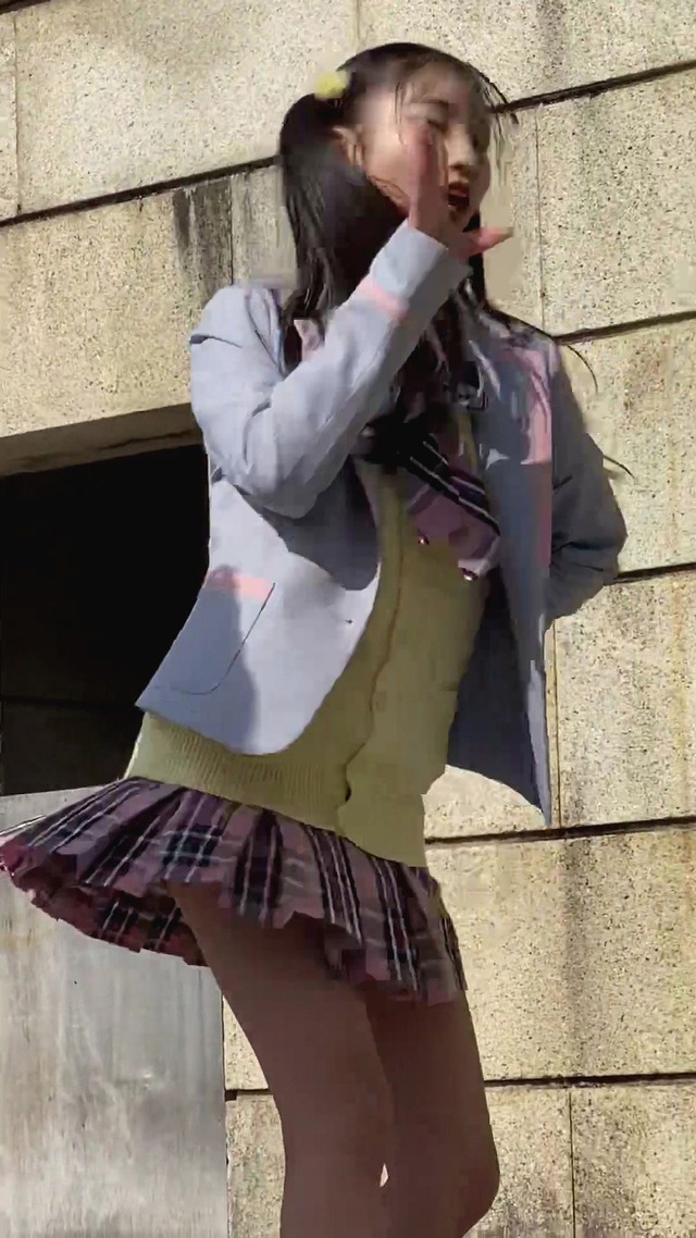 地下アイドルスプラウト学園女子高校生ＪＫ制服チェックミニスカートパンチラ (27)