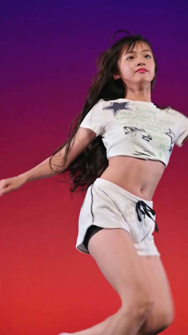 13歳中学1年生ＪＣ１アイゲキ地下アイドル星瑠菜おへそふとももパンチラ (73)